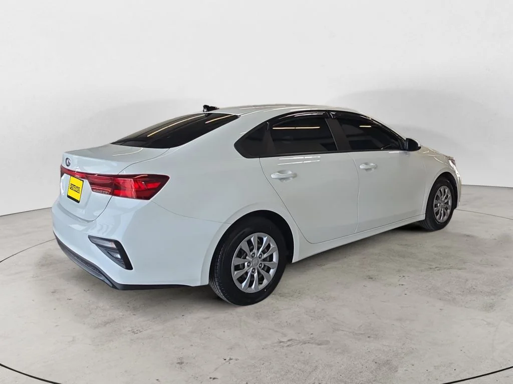 Used 2021 White Kia FE image 5