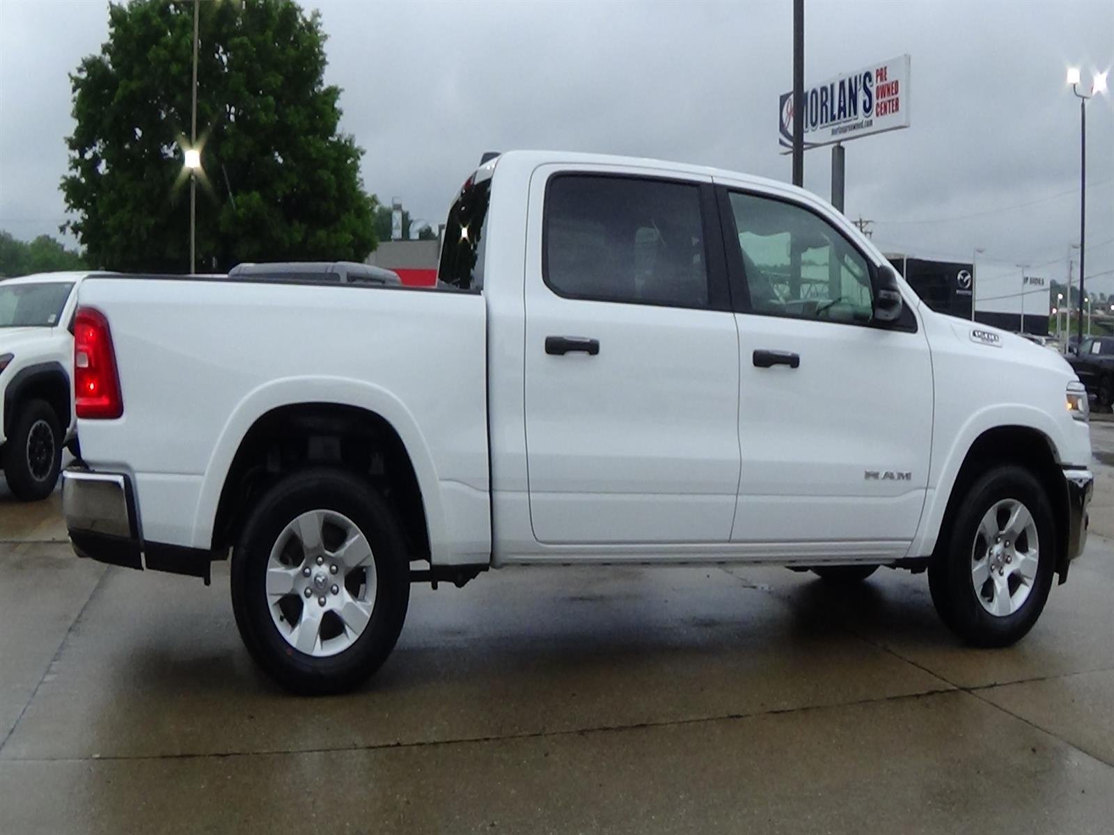 Used 2025 Bright White Clear Coat (pw7) RAM Big Horn image 5