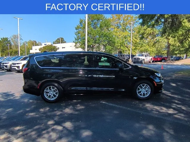 Used 2026 Black Chrysler Select image 6