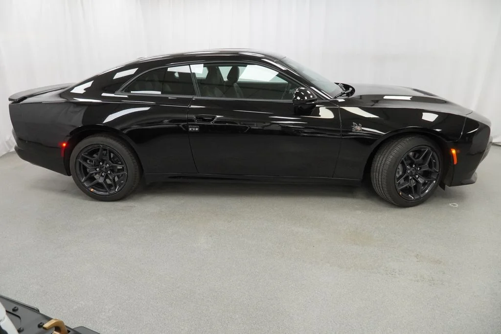 New 2026 Diamond Black Crystal Pearlcoat Dodge Scat Pack image 9