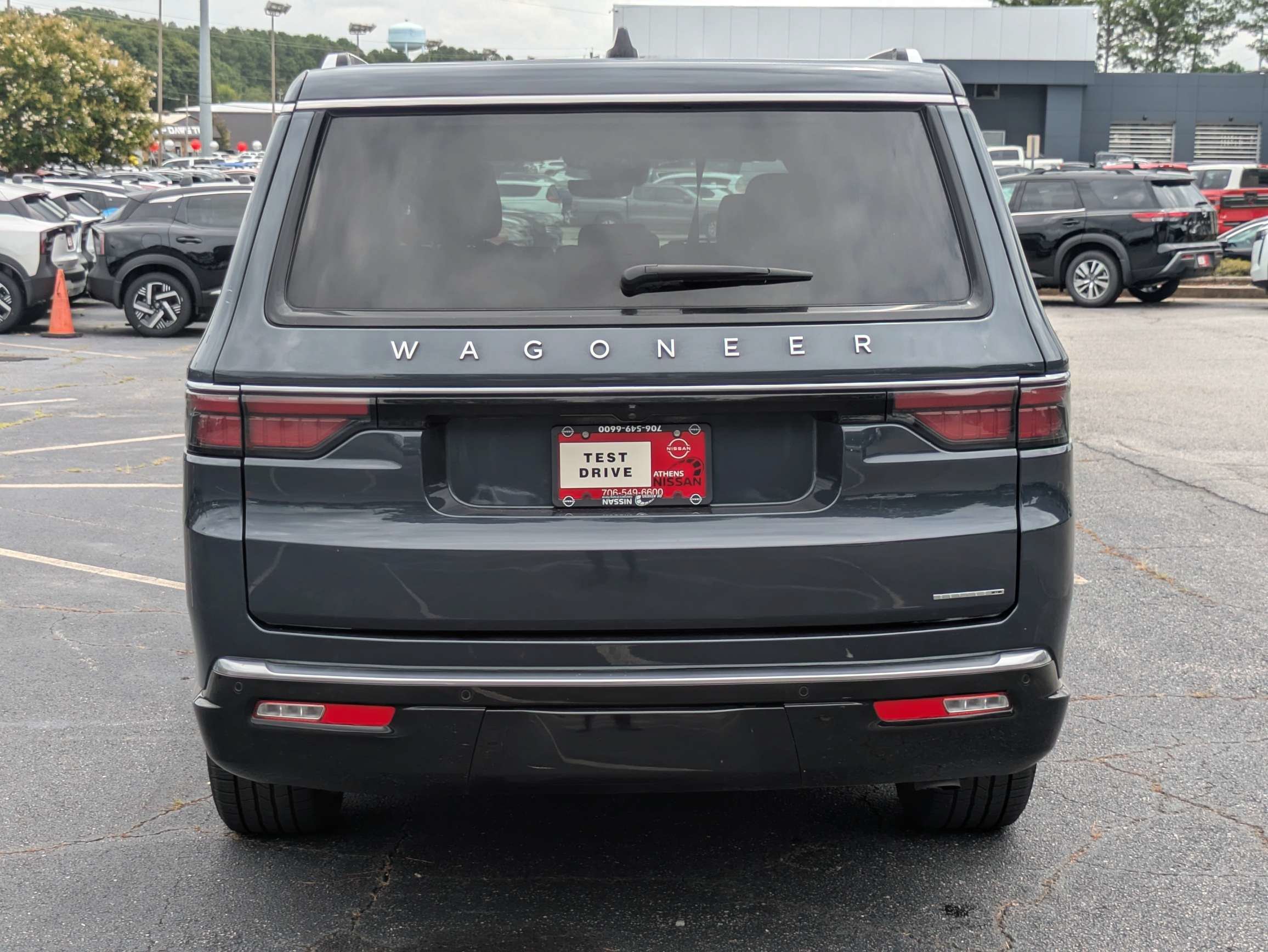 Used 2024  Jeep Series II image 4