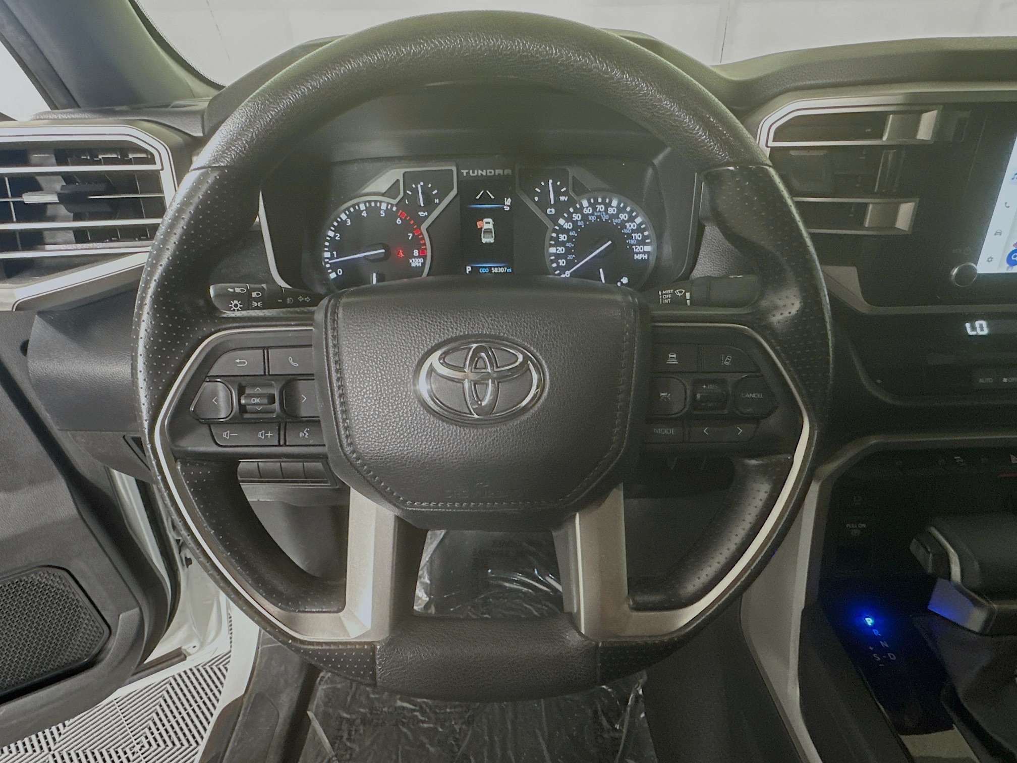 Used 2025 Ice Toyota SR5 image 15