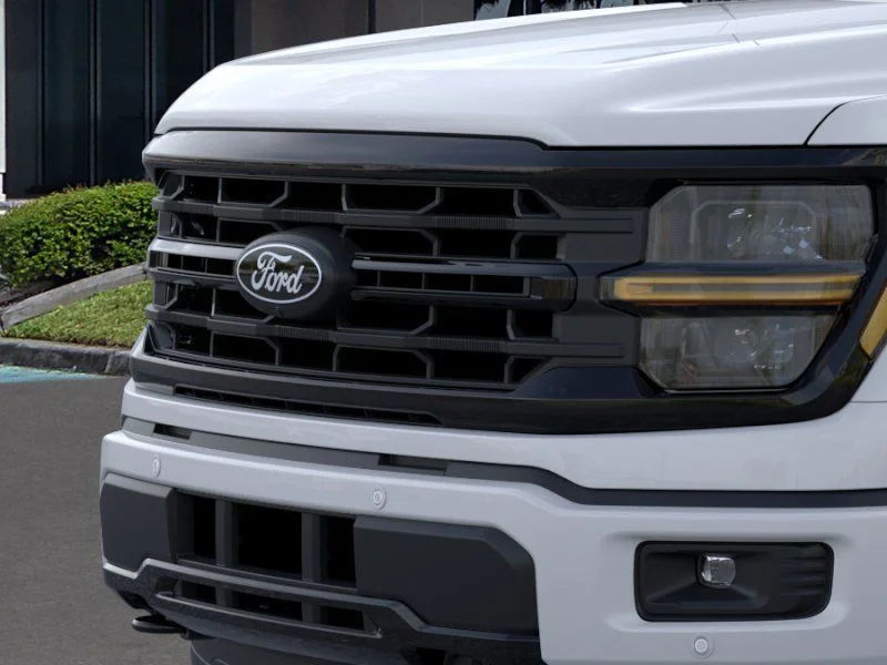 New 2026 Oxford White Ford XLT image 17