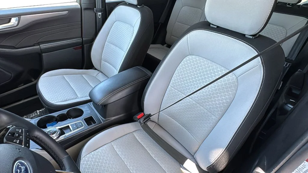 New 2025 Rapid Red Metallic Tinted Clearcoat Ford Active™ image 13