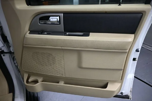Used 2017 White Ford XLT image 13