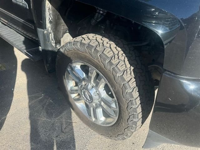 Used 2019 Black Chevrolet High Country image 6