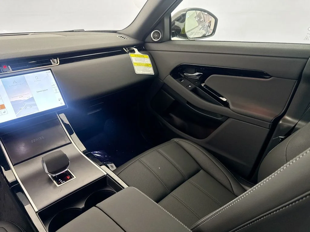 New 2026 Tribeca Blue Land Rover Hoxton Edition image 23