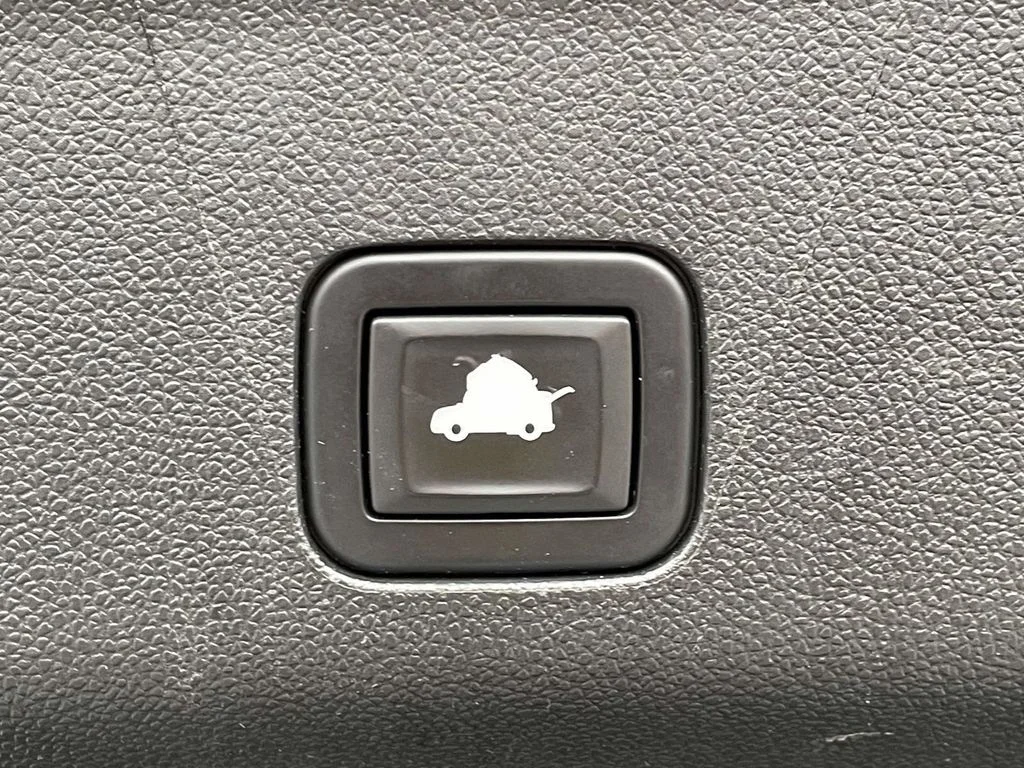 Certified Used 2021 Gray Chevrolet Z71 image 41