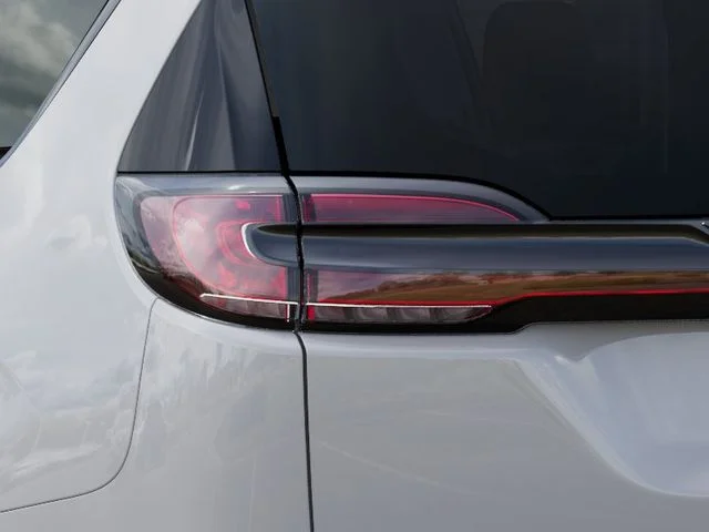 New 2026 Bright White Clear-Coat Exterior Paint Chrysler Limited image 9