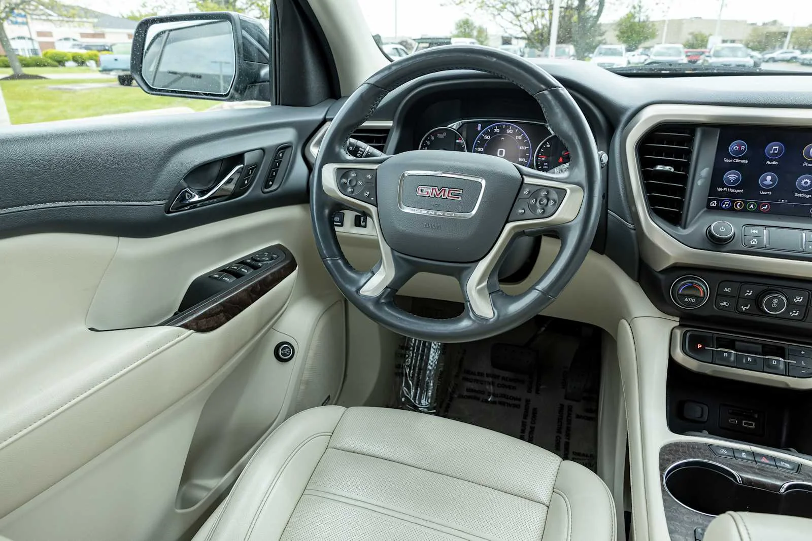 2022 GMC Acadia Denali - Photo 10