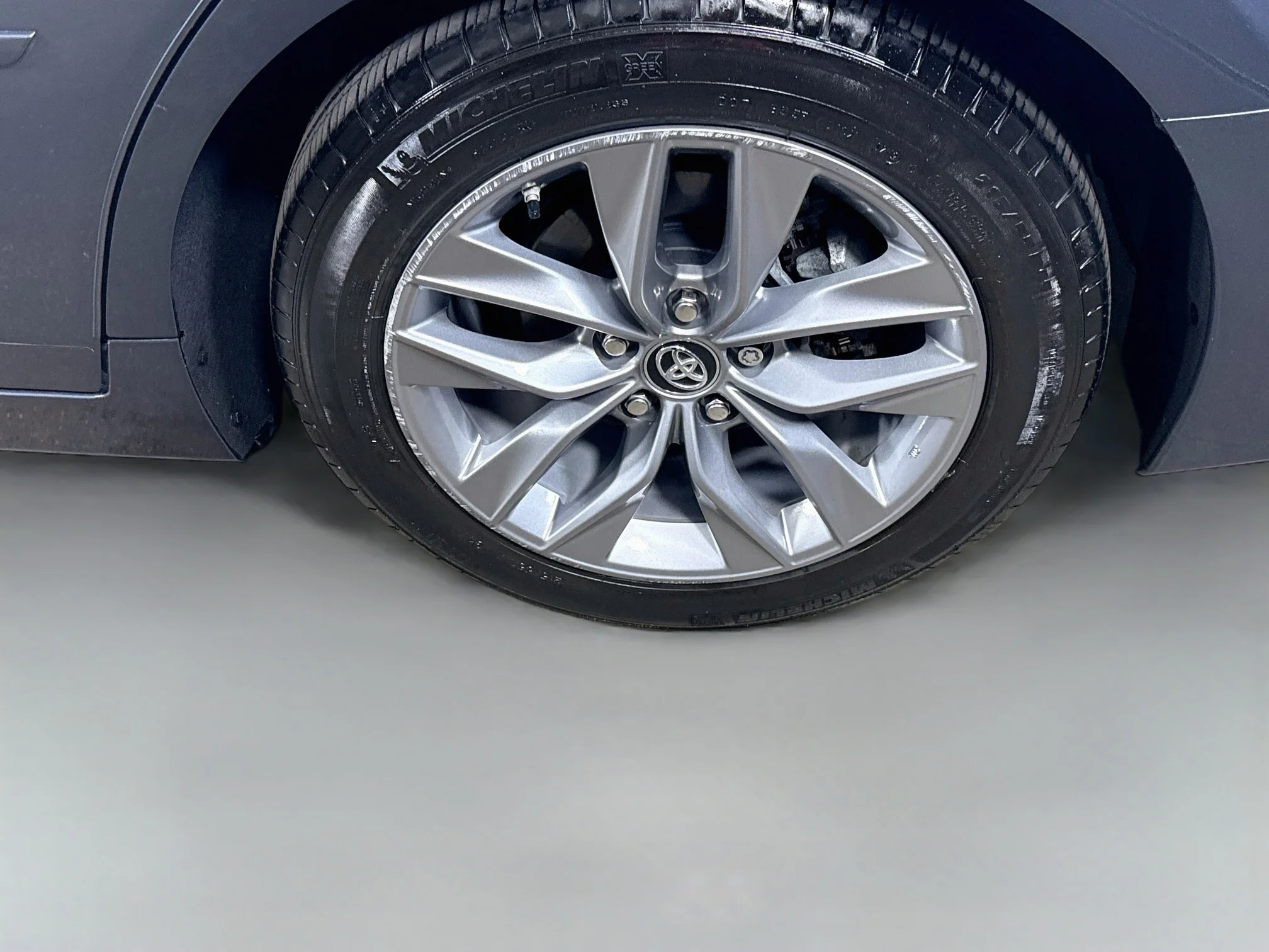 Used 2019 Harbor Gray Metallic Toyota Hybrid XLE image 30