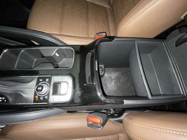 Used 2021 White Kia SX image 21
