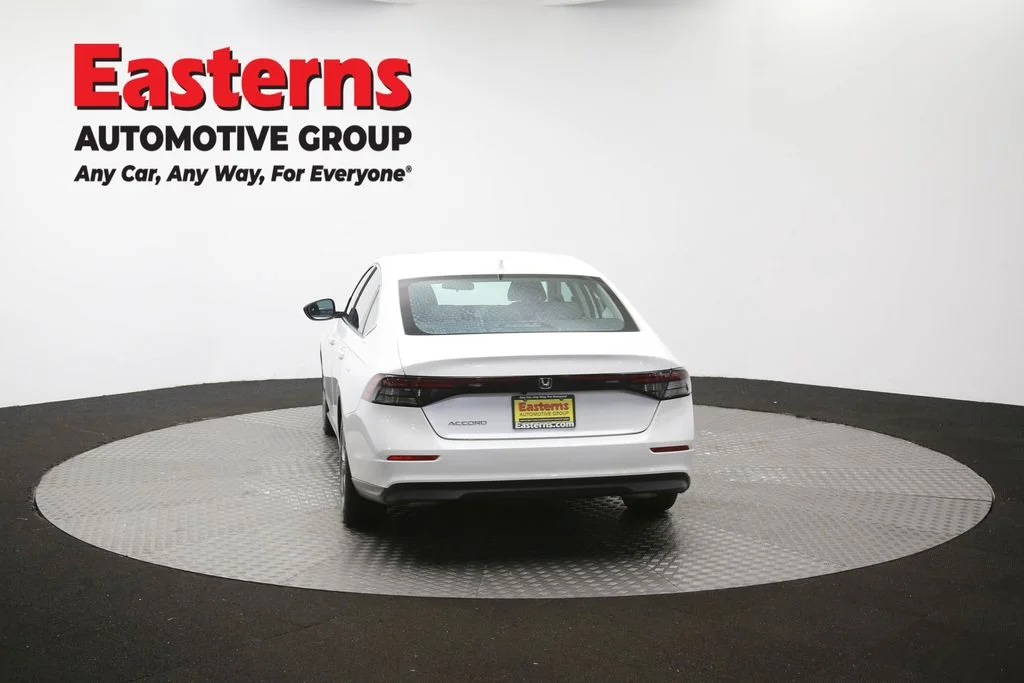 Used 2023 White Honda EX image 39