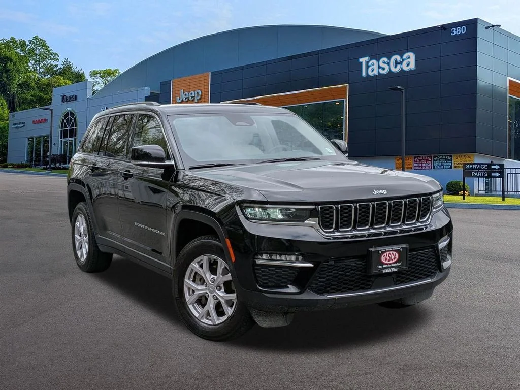 Used 2022 Black Jeep Limited image 1
