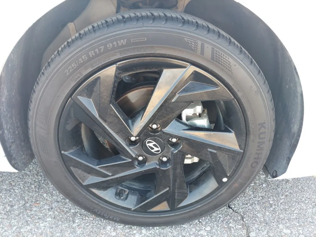 Certified Used 2026 White Hyundai SEL Sport image 9