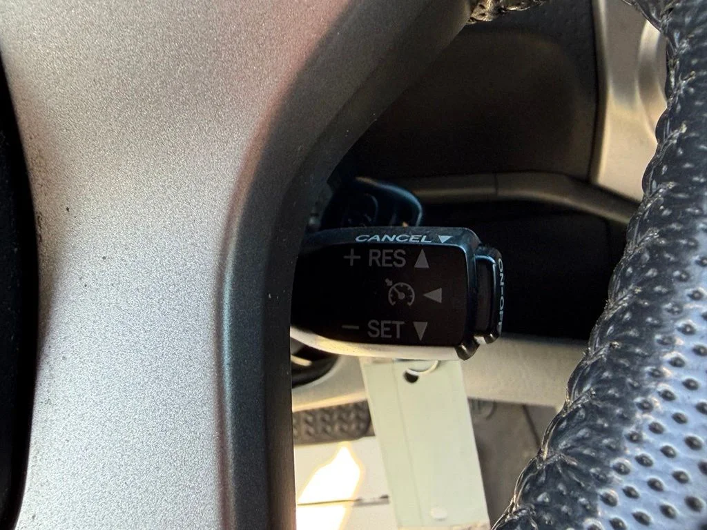 Used 2015 Gray Toyota Base image 34