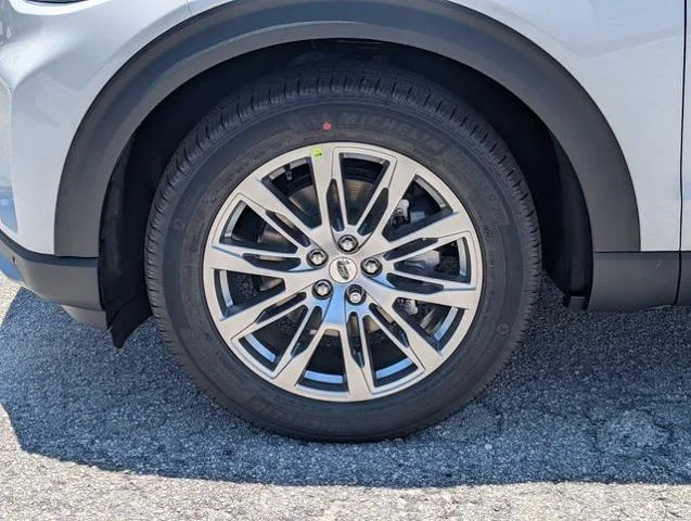 New 2026 Star White Metallic Tri-Coat Ford Platinum™ image 25