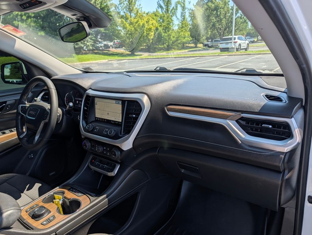Used 2022 White GMC SLE image 12