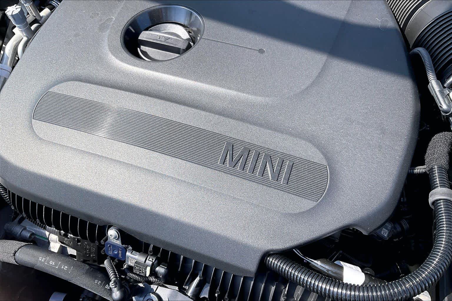 Used 2026 Nanuq White Metallic MINI Cooper image 17