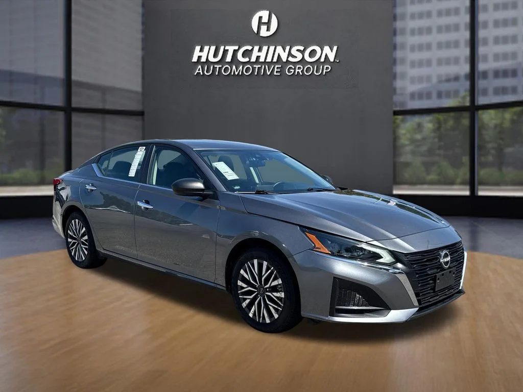 2024 Nissan Altima SV