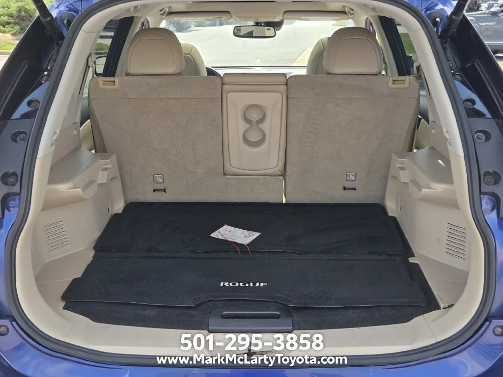 Used 2017 Blue Nissan SL image 13