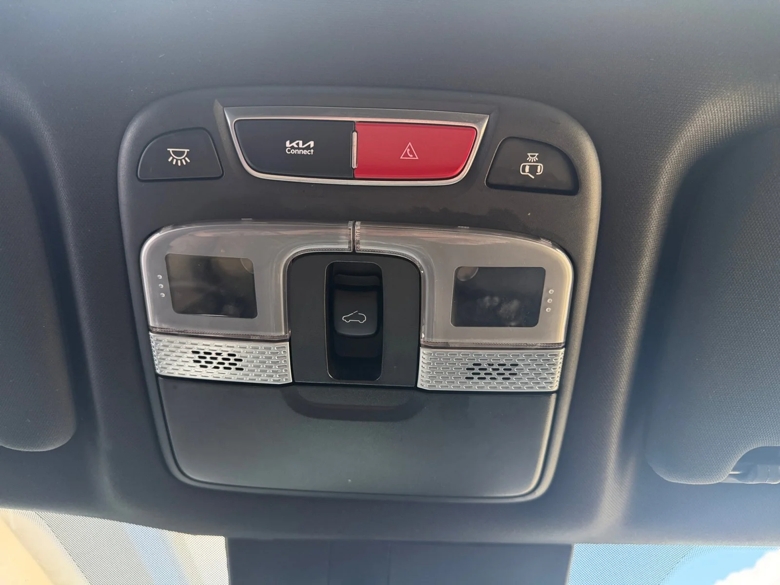 Used 2024 Wolf Gray Kia EX X-Line image 28