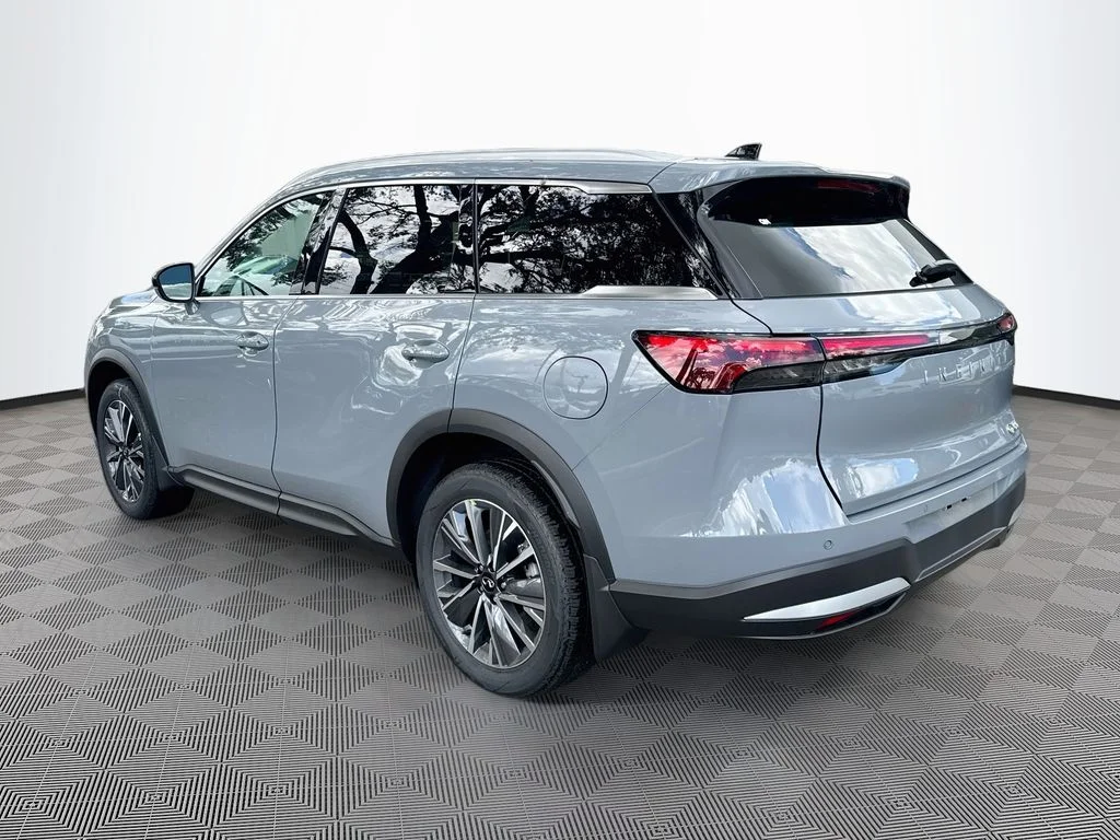 New 2027 Gray INFINITI LUXE image 7