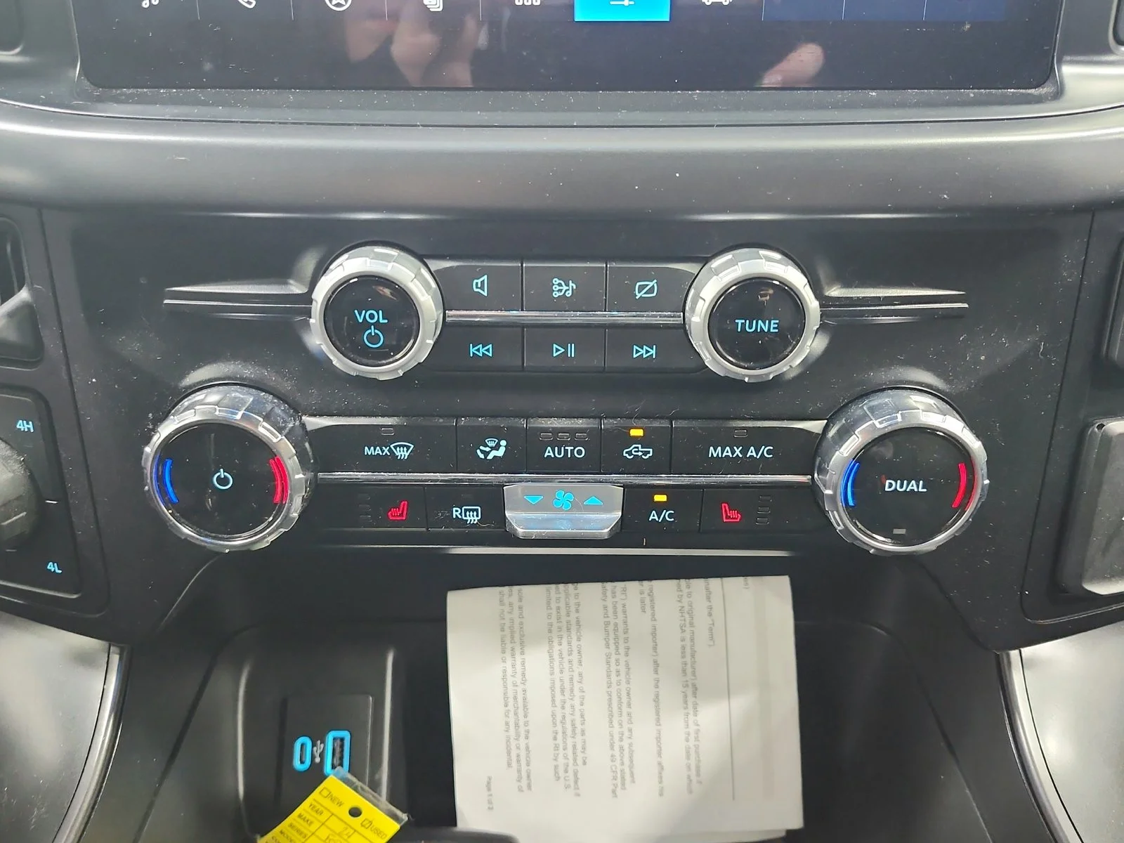 Used 2024 White Ford XLT image 18