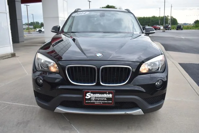 Used 2014 Black BMW xDrive28i image 3