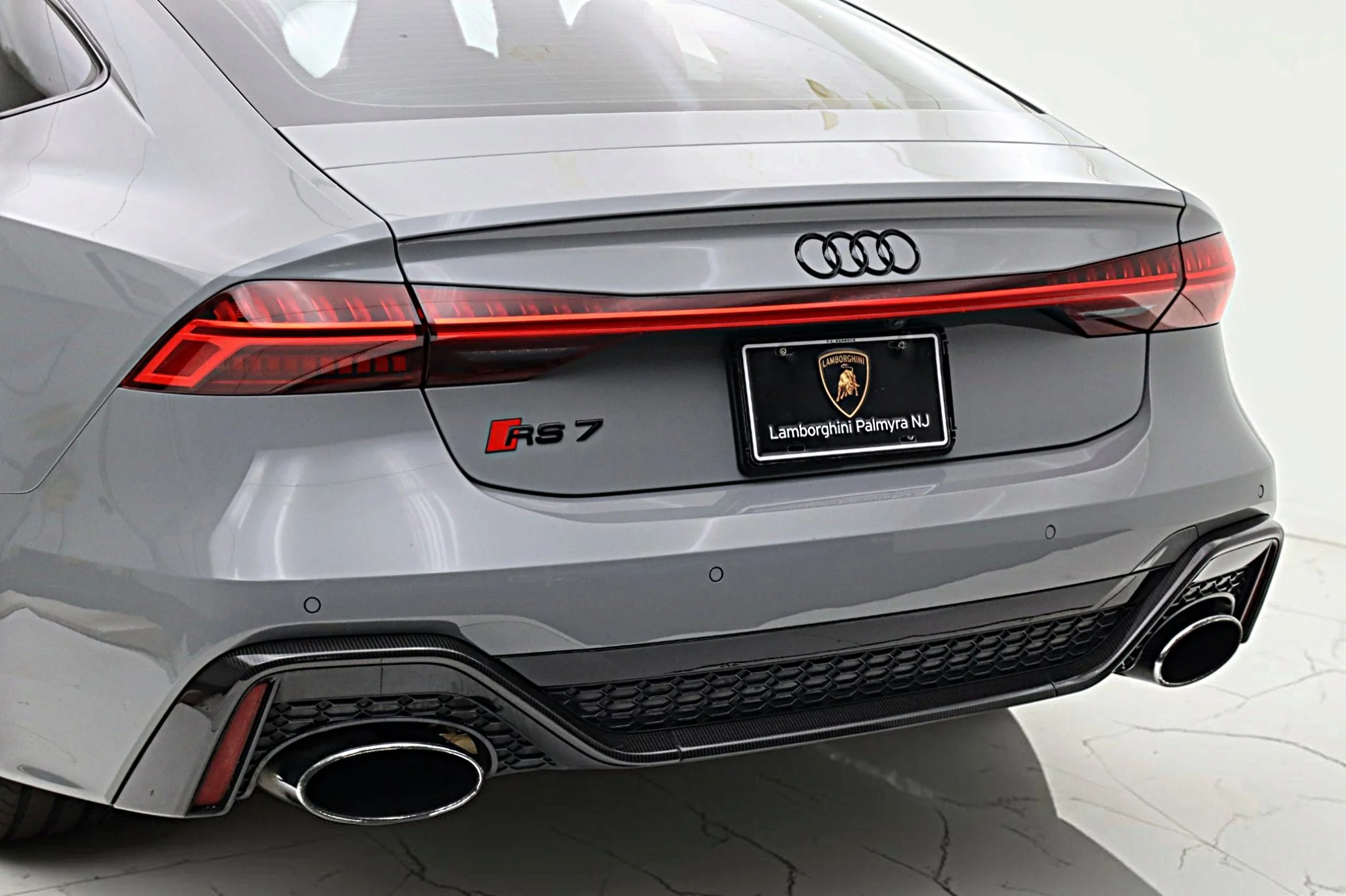Used 2022 Gray Audi  image 9