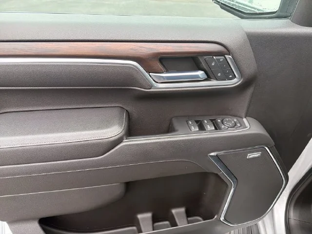 Used 2022 QUICKSILVER METALLIC GMC SLT image 12