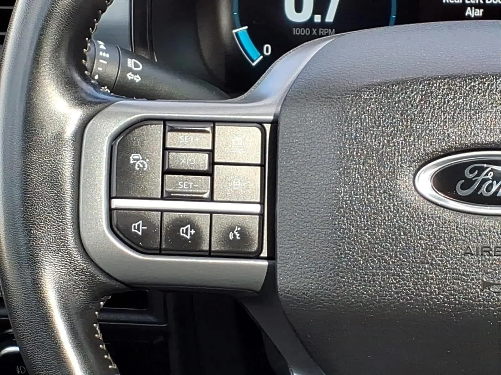 Used 2023 Agate Black Ford LARIAT image 21