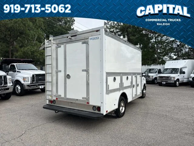 Used 2023 White Ford Base image 10