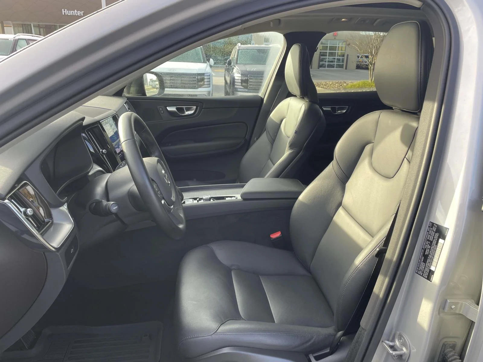 Used 2025 Silver Dawn Metallic Volvo Core image 9
