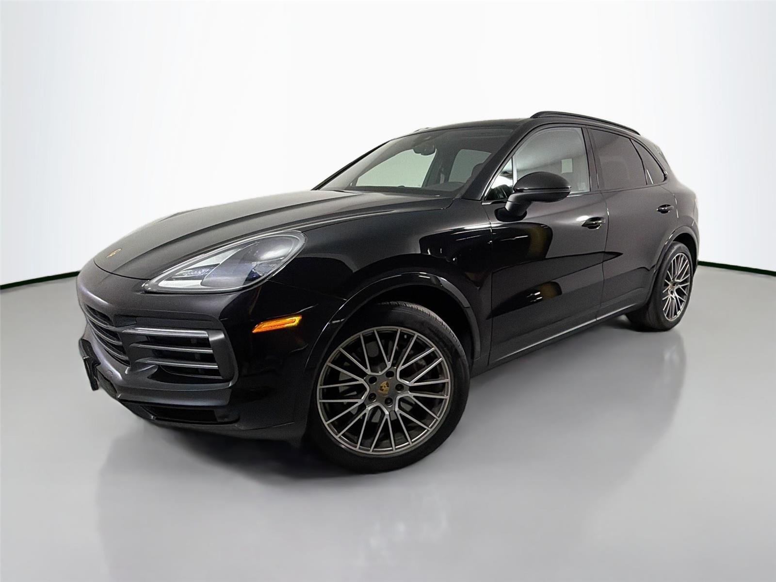 2023 Porsche Cayenne Platinum Edition's photo