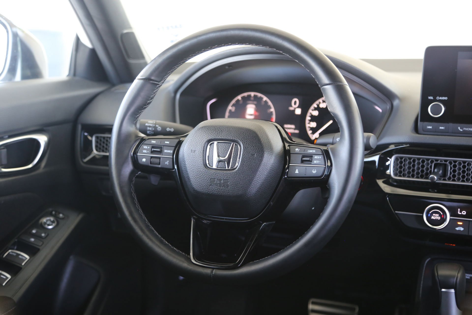 Certified Used 2025 Platinum White Pearl Honda Sport image 53