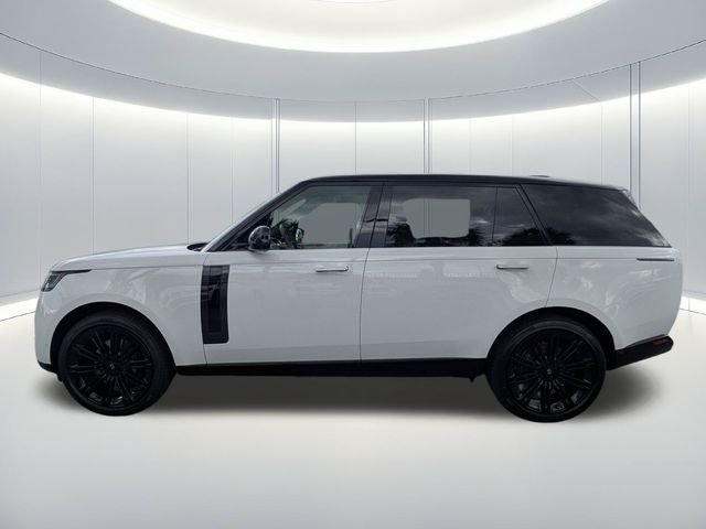 New 2027 Fuji White LAND ROVER  image 3