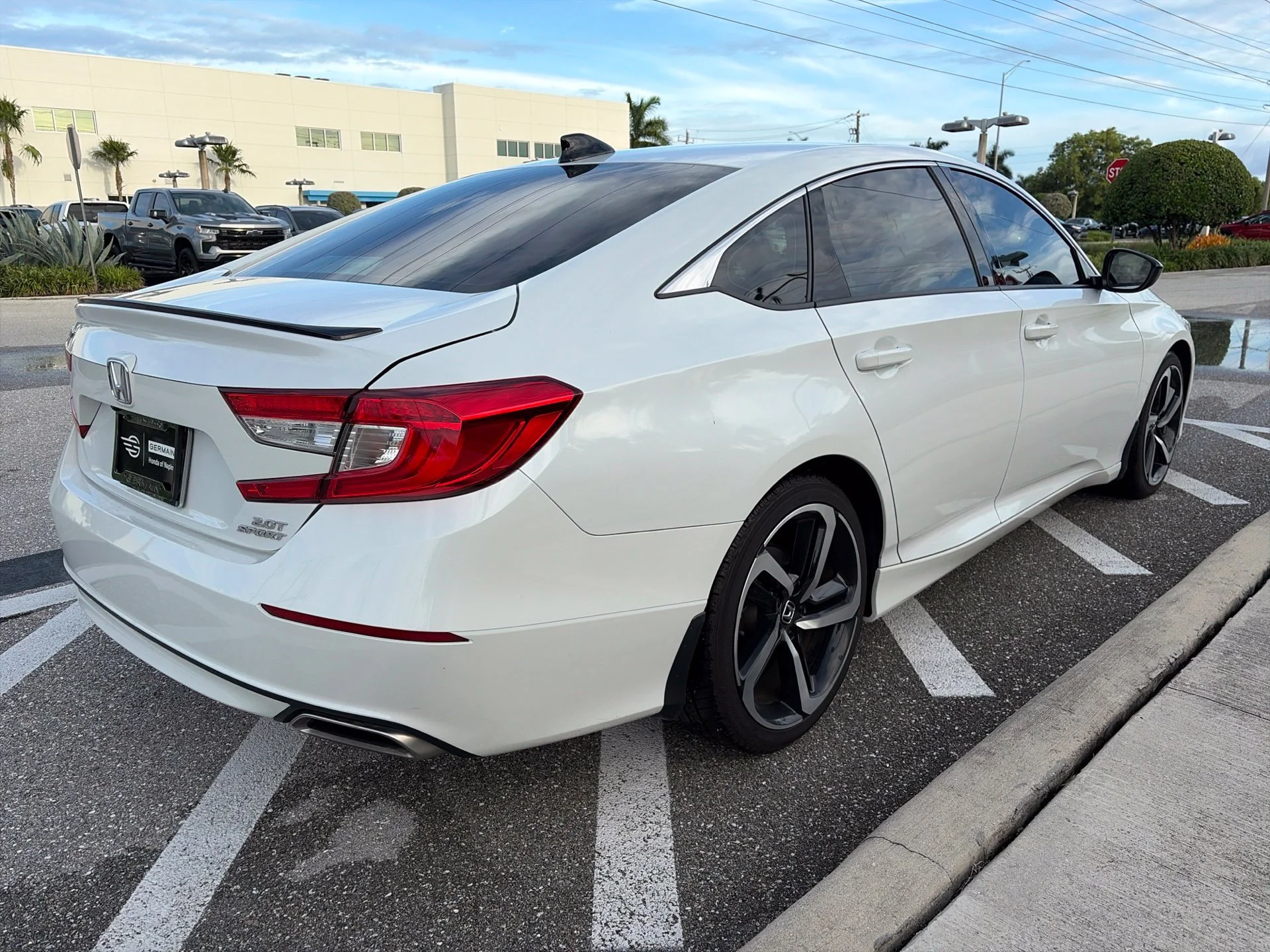 Certified Used 2022 Platinum White Pearl Honda Sport 2.0T image 7