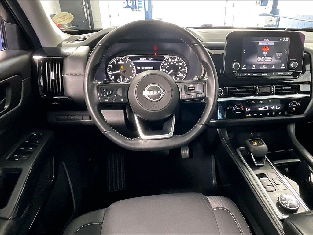 Used 2024 White Nissan SV image 18
