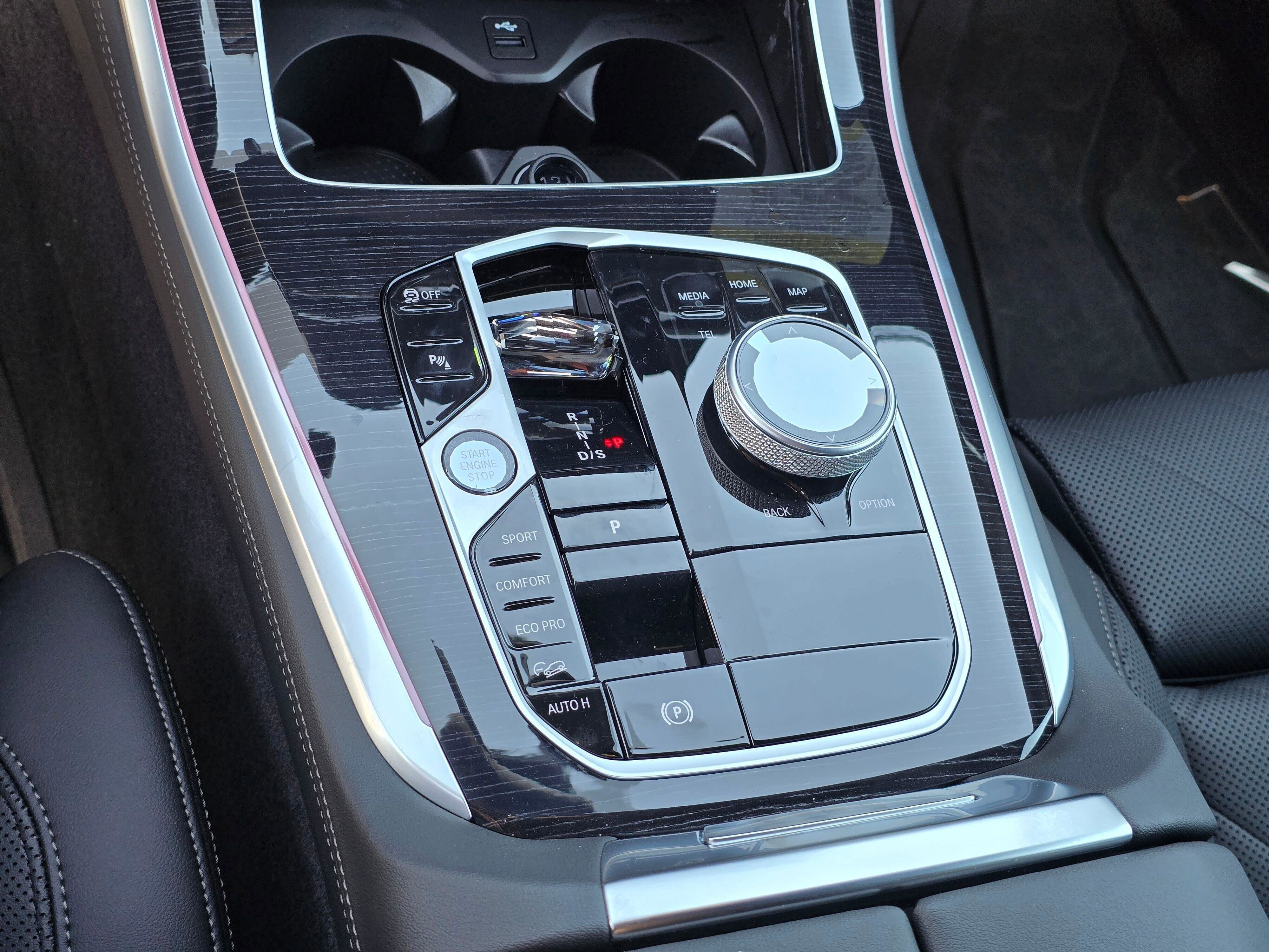 New 2026 Dravit Grey Metallic BMW xDrive40i image 23