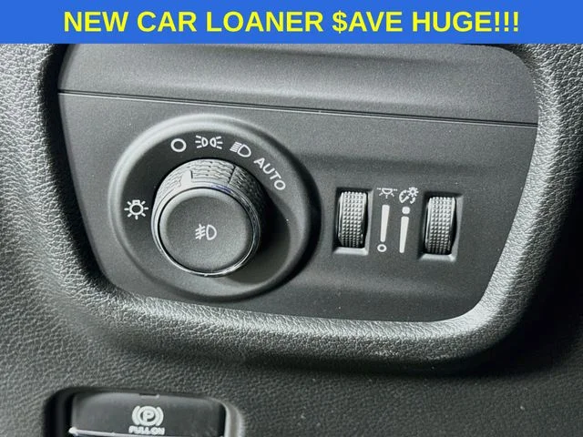New 2026 Bright White Clear-Coat Exterior Paint Jeep Limited image 10
