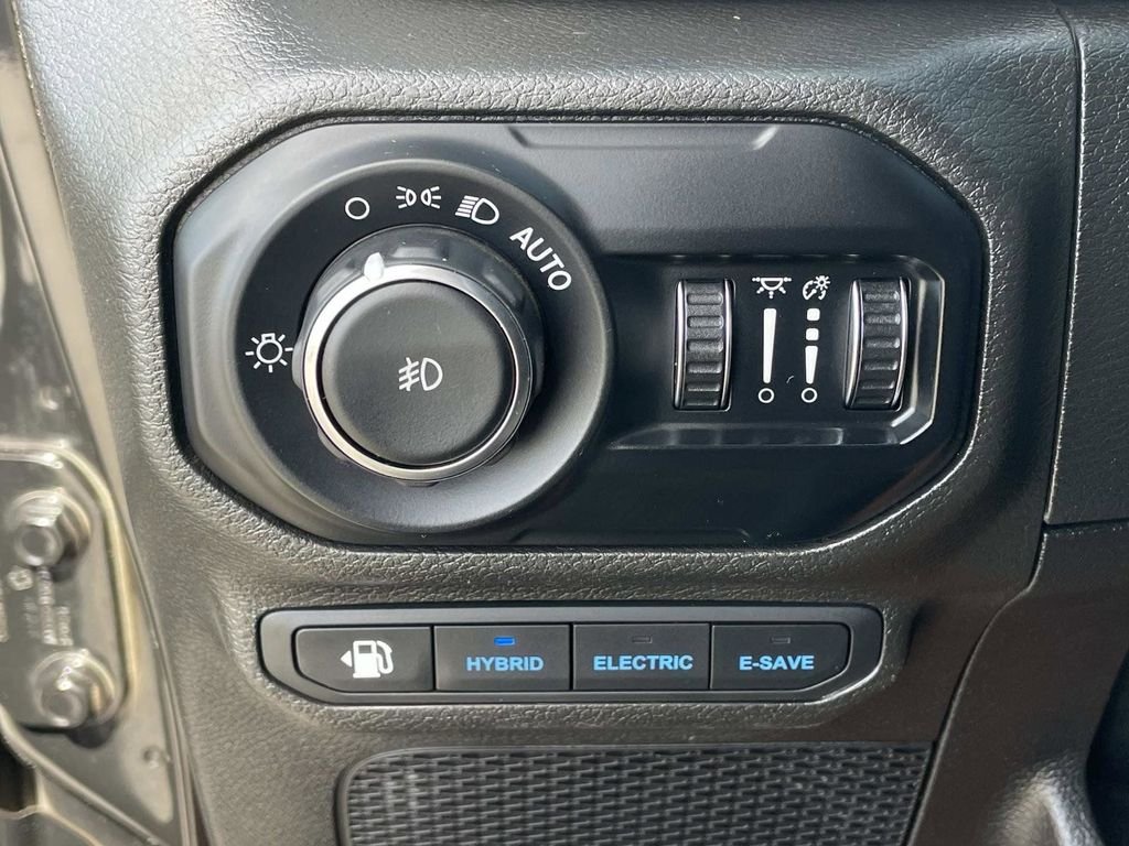 2022 Jeep Wrangler Unlimited Rubicon 4XE - Photo 17