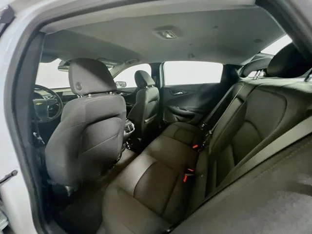 Used 2025 Summit White Chevrolet LT image 21