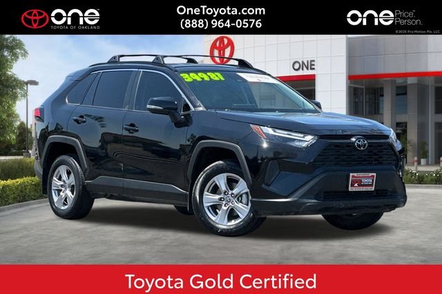 2025 Toyota RAV4 XLE FWD's photo