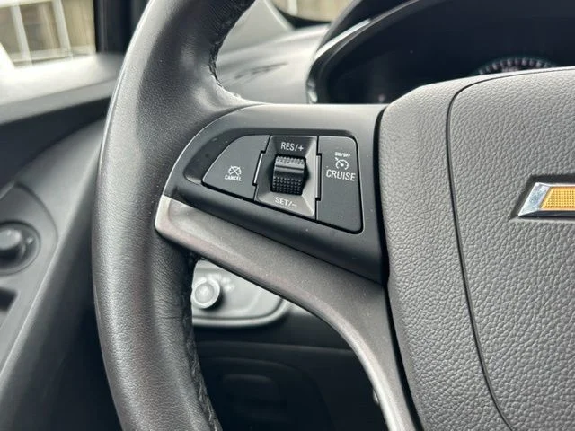 Used 2020 White Chevrolet LT image 33