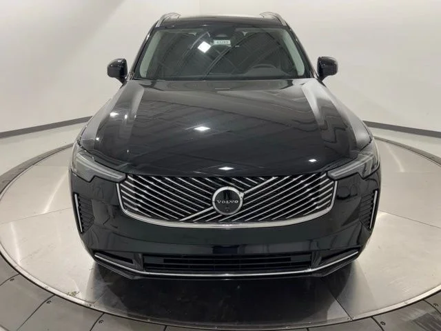 2026 Volvo XC90 Plus - Photo 8
