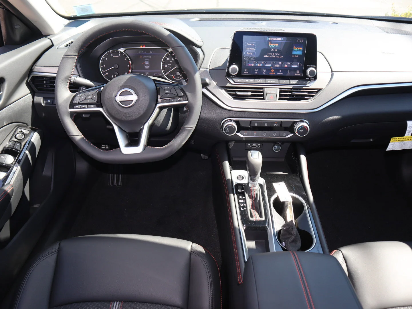 New 2025 Pearl White Tricoat Nissan SR image 15
