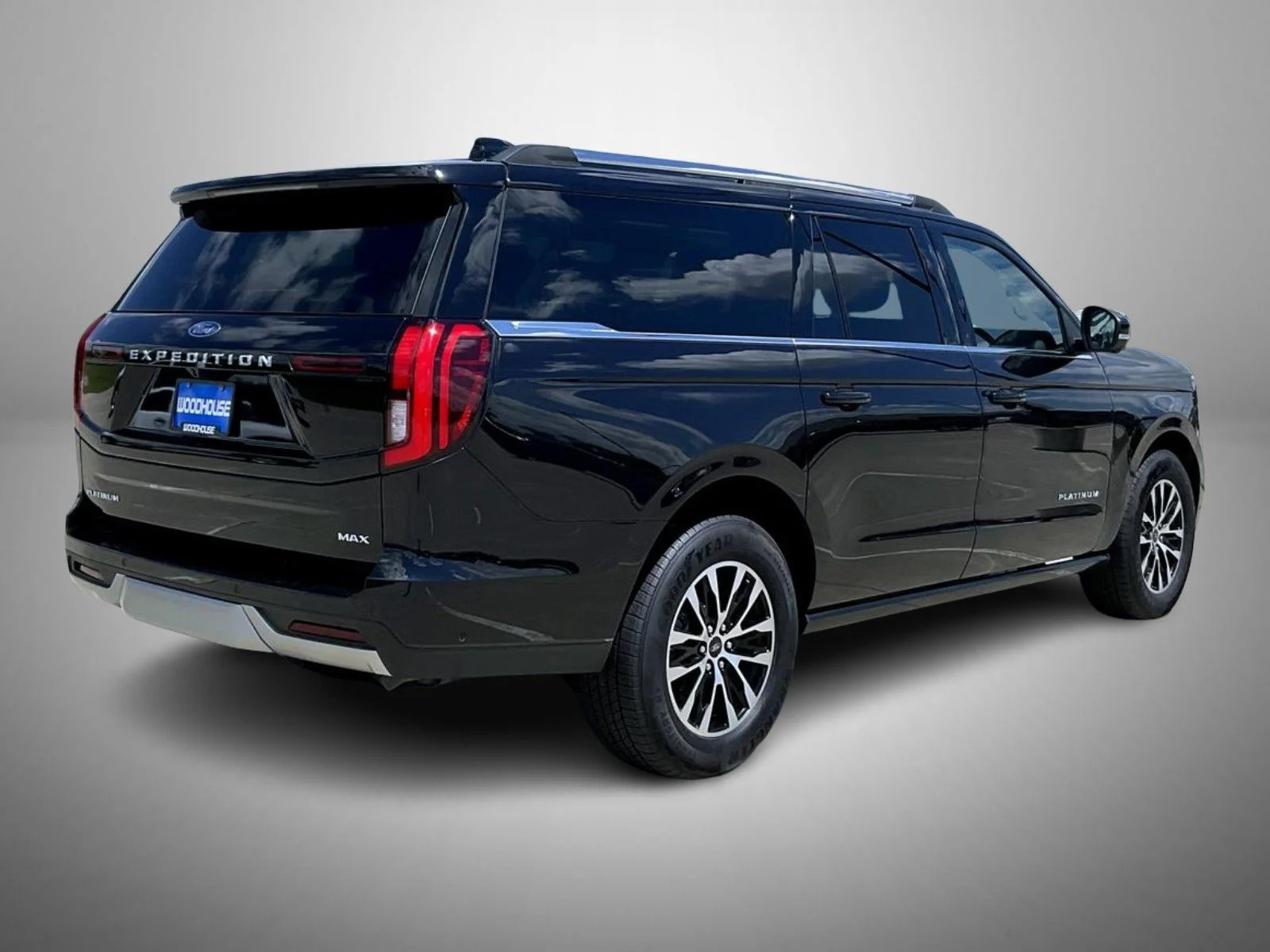 Used 2025 Black Ford Platinum image 5