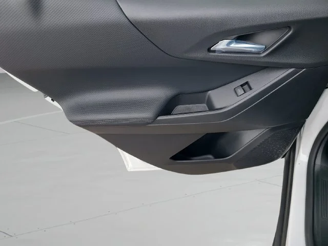 New 2027 Summit White Chevrolet LT image 20