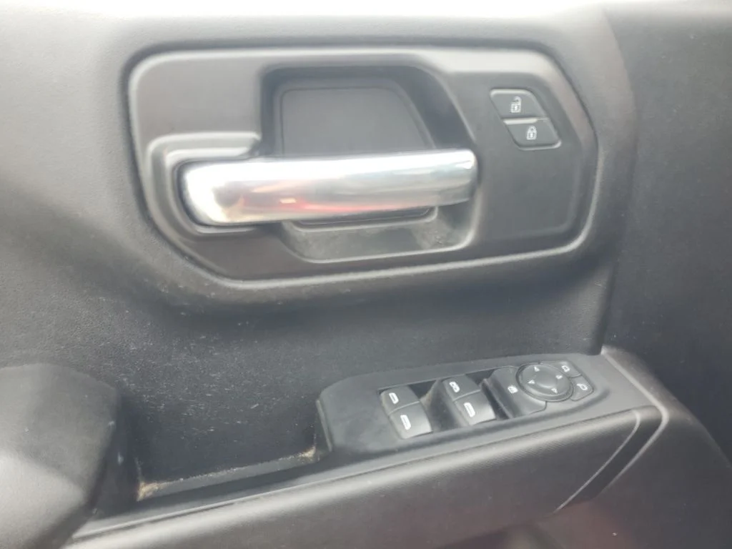Used 2021 Red Chevrolet Custom Trail Boss image 16